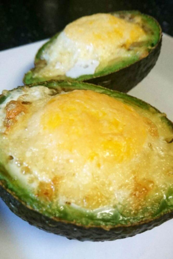 Baked Avocado Eggs