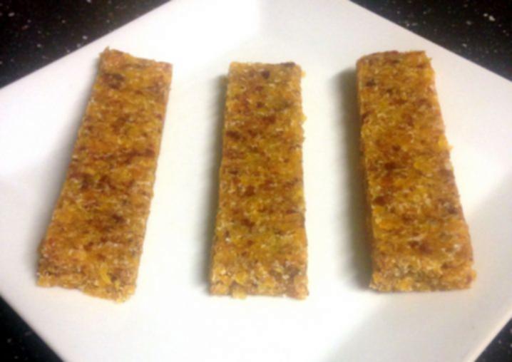 Three Ingredient No-Bake Apricot Bars