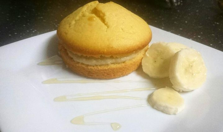 Banana Cream Mini Sponge Cake