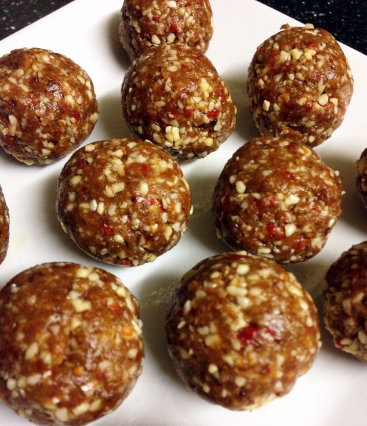 Fruit and Nut Snack Balls